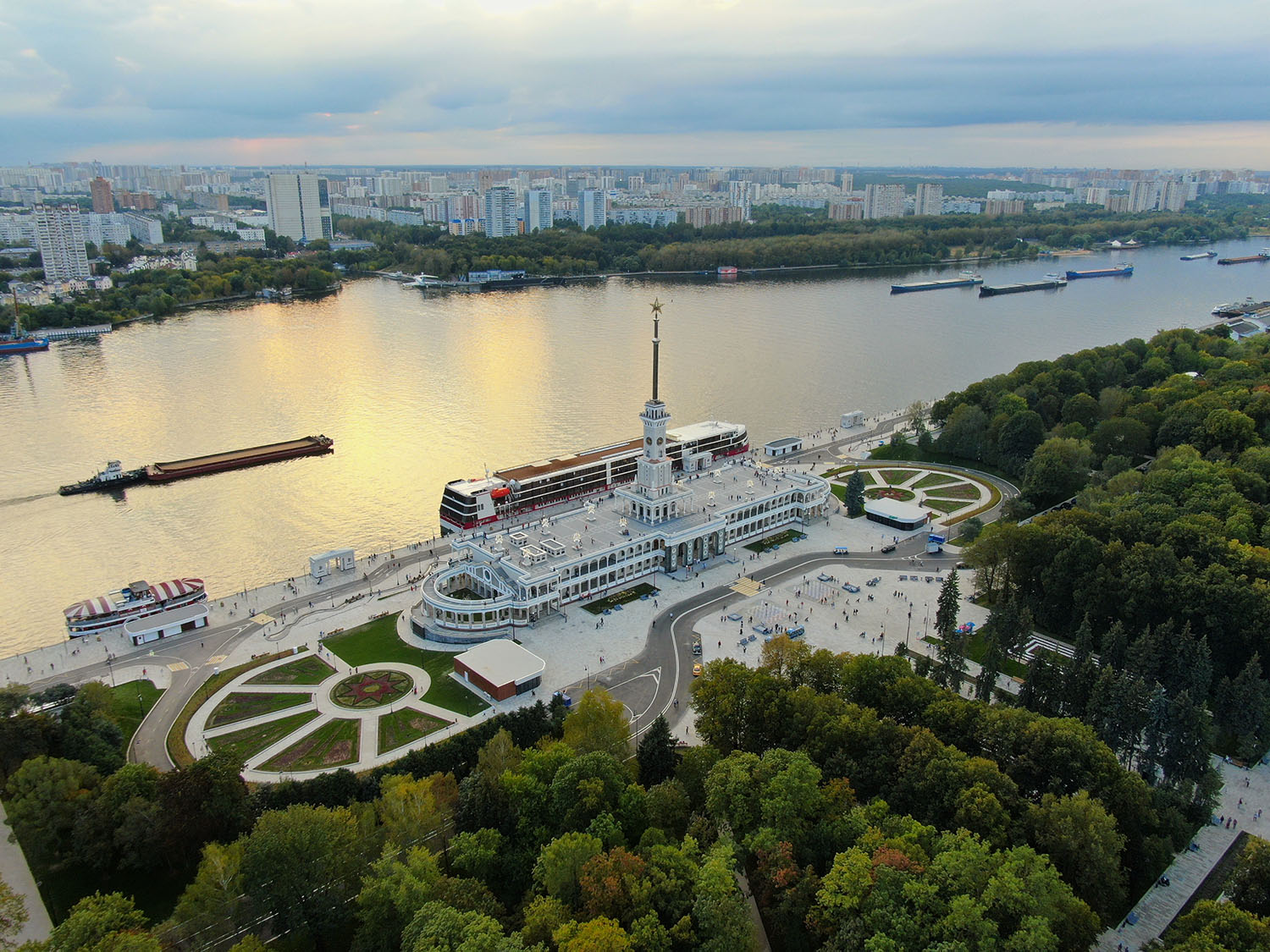 речной порт в москве